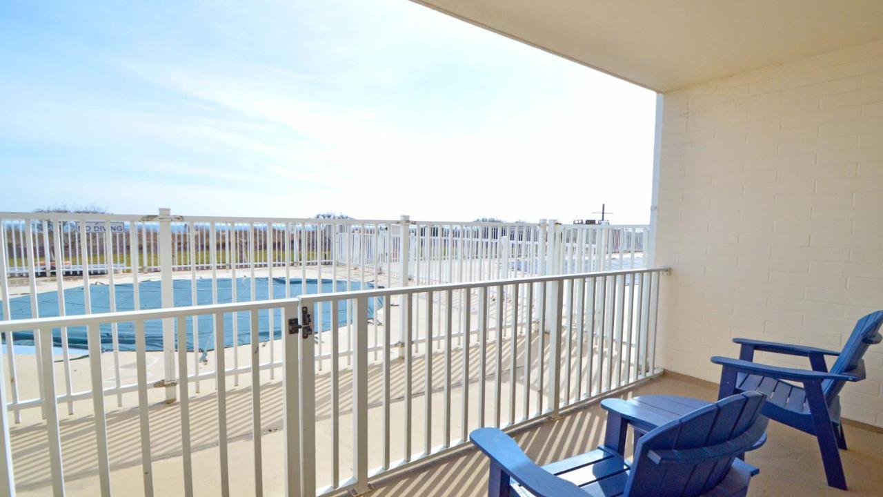 Carousel Resort Hotel And Condominiums Ocean City Exterior photo